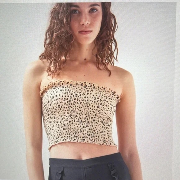 Aritzia Sunday Best Eyre Top - Picture 2 of 3